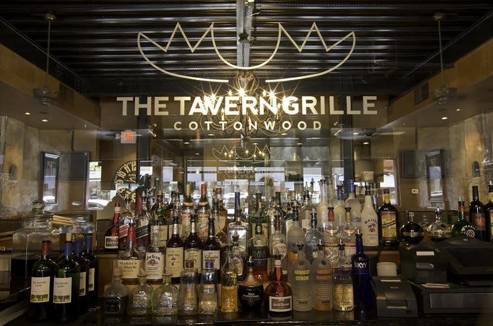 The Tavern Hotel Cottonwood Exterior foto